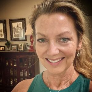 Meet your Posher, Tina